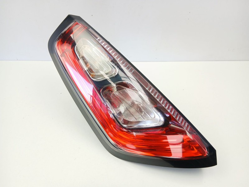 Recambio de piloto trasero izquierdo para fiat punto (199_) 1.2 (199axz1a, 199bxz1a) referencia OEM IAM 51927095  