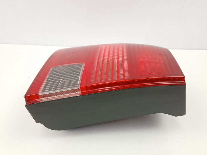 Recambio de piloto trasero izquierdo para volkswagen passat b5 (3b2) 1.9 tdi referencia OEM IAM 3B5945095F  