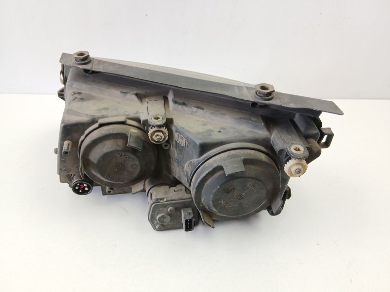 Recambio de faro derecho para volkswagen passat b5 (3b2) 1.9 tdi referencia OEM IAM 3B0941018K  