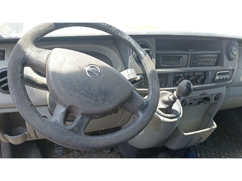 nissan interstar autobús (x70) del año 2006