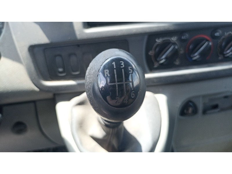 nissan interstar autobús (x70) del año 2006