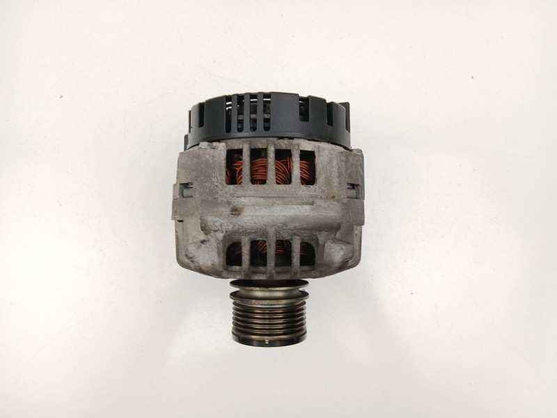 Recambio de alternador para renault megane i classic (la0) referencia OEM IAM 8200103726 SG9B047 