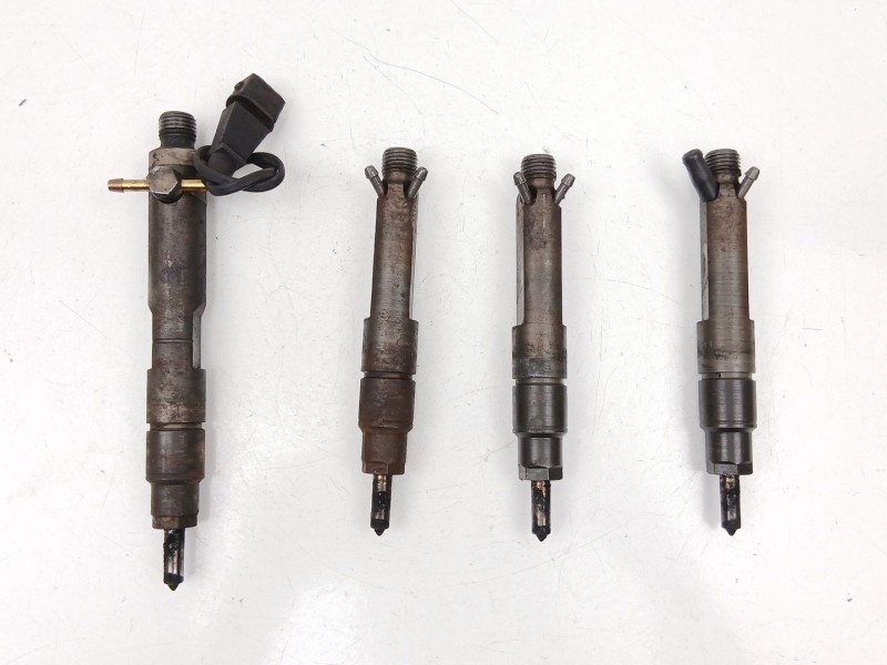 Recambio de inyectores juego para volkswagen passat b5 (3b2) 1.9 tdi referencia OEM IAM 028130201T  028130201S