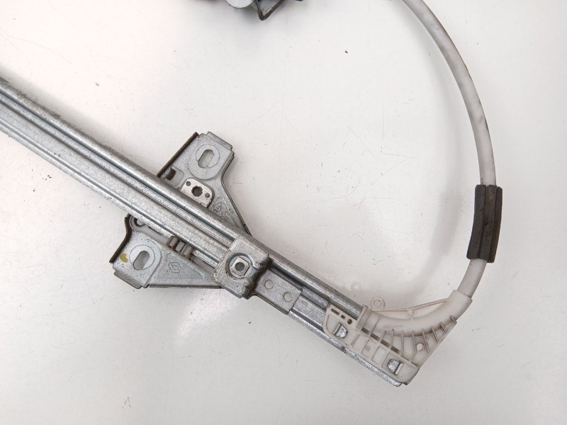 Recambio de elevalunas delantero derecho para nissan interstar autobús (x70) dci 100 referencia OEM IAM 8200467967  