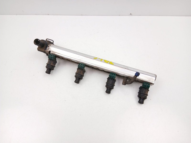 Recambio de inyectores juego para volvo s40 berlina 2.0 16v referencia OEM IAM 9454710  