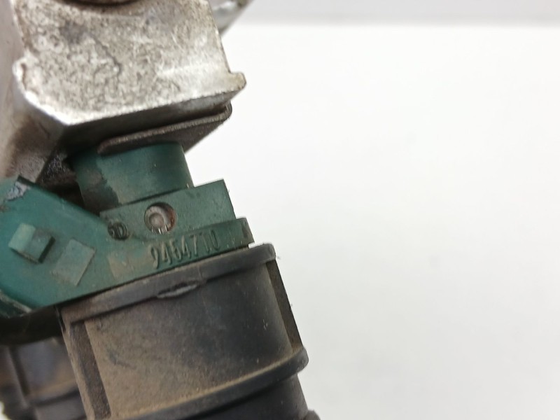 Recambio de inyectores juego para volvo s40 berlina 2.0 16v referencia OEM IAM 9454710  