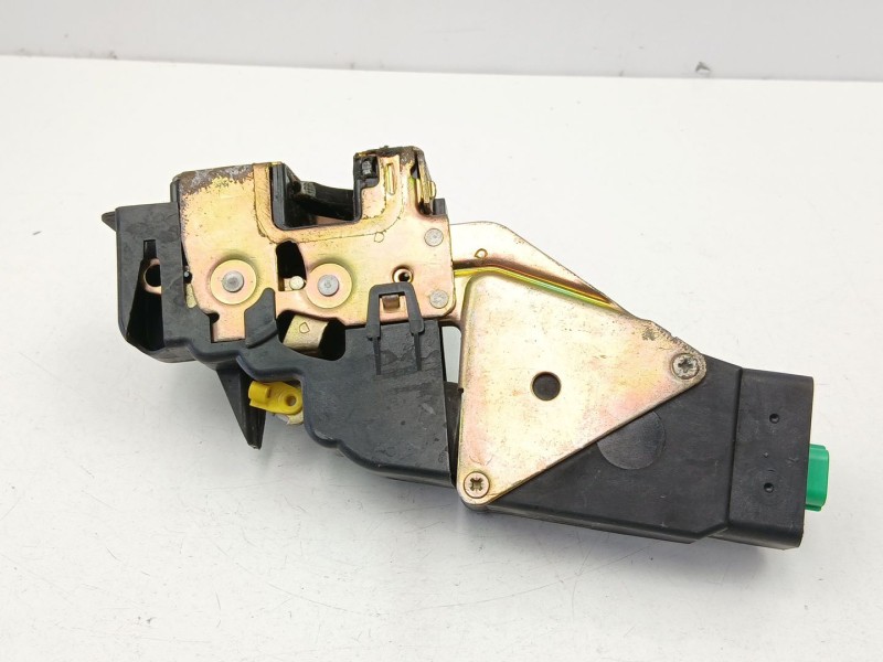 Recambio de cerradura puerta delantera derecha para volvo s40 i (644) 1.9 di referencia OEM IAM 30850808  