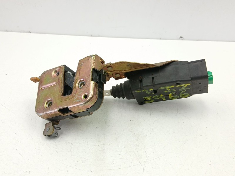 Recambio de cerradura puerta trasera izquierda para volvo s40 i (644) 1.9 di referencia OEM IAM 30850806  