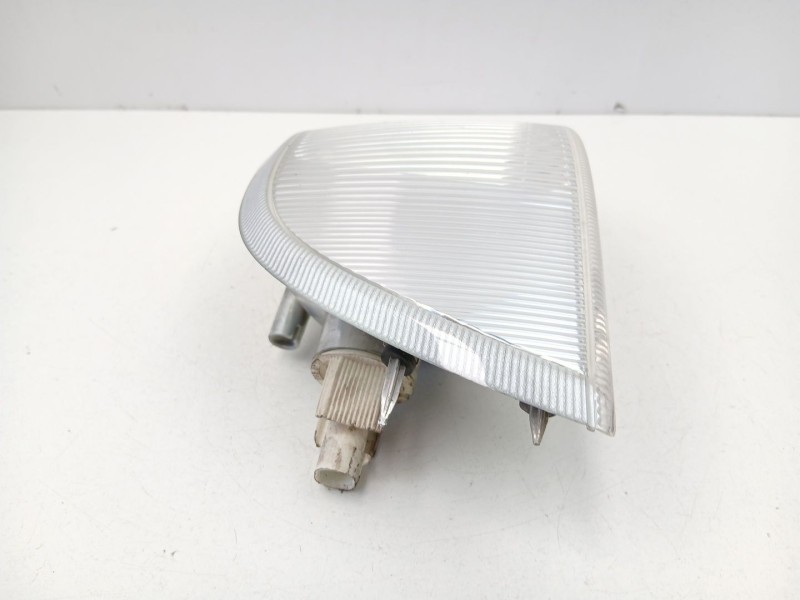 Recambio de piloto delantero derecho para volvo s40 2.0 g referencia OEM IAM 30806987  