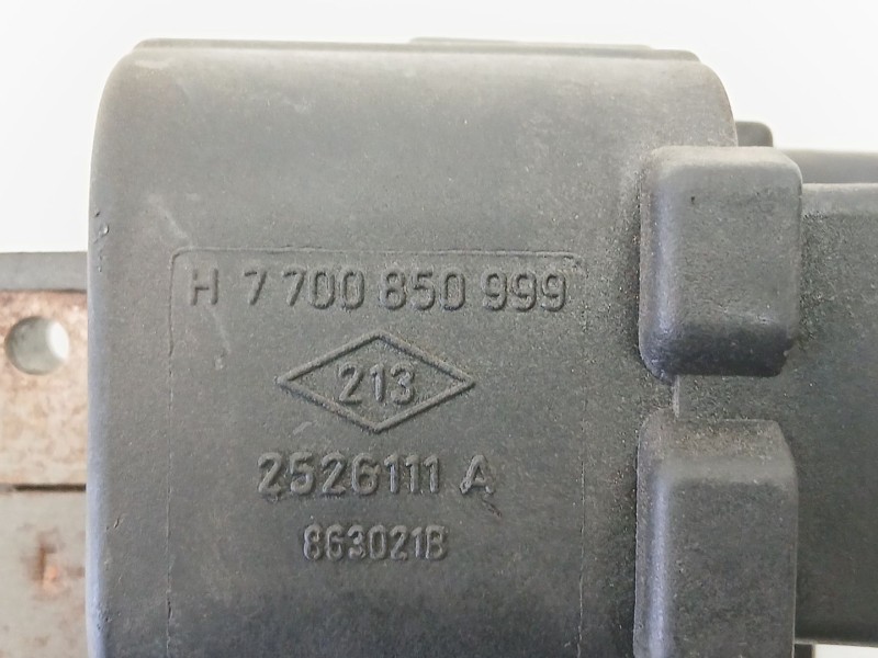 Recambio de bobina para volvo s40 1.9 g referencia OEM IAM 7700850999  