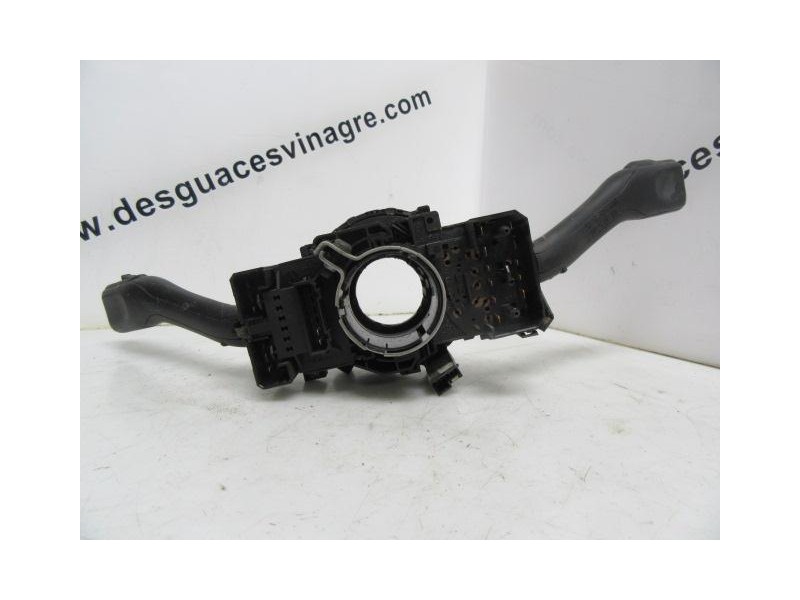Recambio de mando luces y limpias : audi a3 : 1.9 tdi -asz (130,56cv) 3p [2001] para audi a3 1.9 tdi -asz referencia OEM IAM   