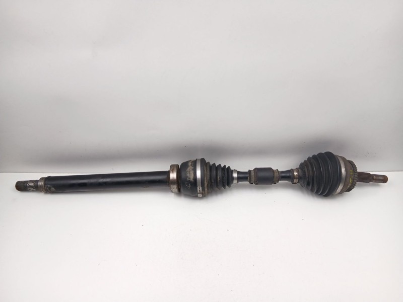 Recambio de transmision delantera derecha para volvo s40 2.0 g referencia OEM IAM 8251530  