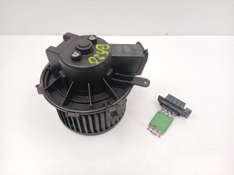 Recambio de motor calefaccion para citroën jumper ii furgoneta 2.2 hdi 110 referencia OEM IAM 6441Y1  