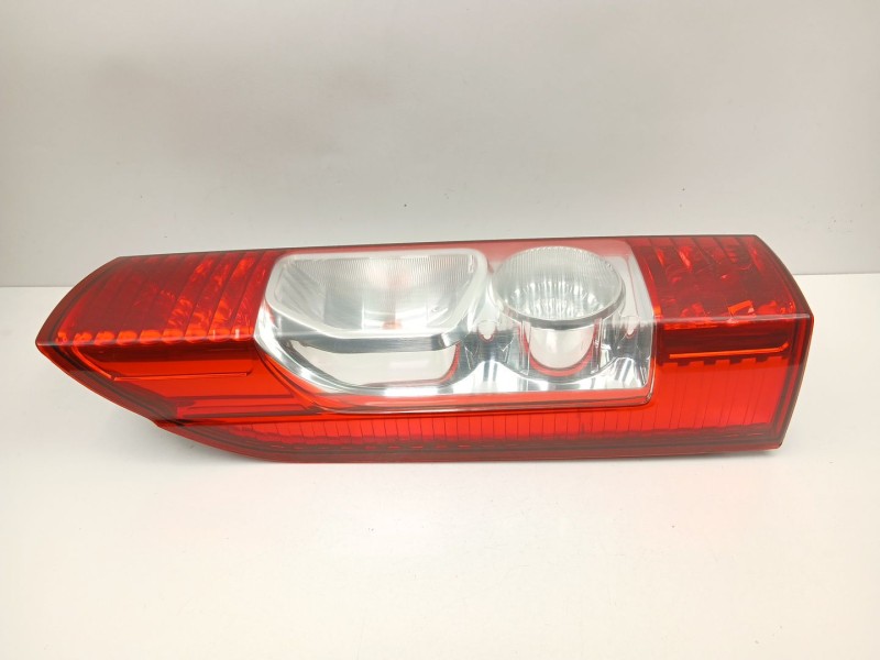 Recambio de piloto trasero izquierdo para citroën jumper ii furgoneta 2.2 hdi 110 referencia OEM IAM 1366452080  