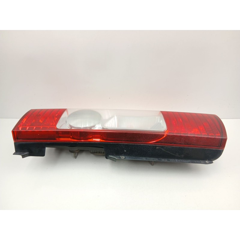 Recambio de piloto trasero izquierdo para citroën jumper ii furgoneta 2.2 hdi 110 referencia OEM IAM 1366452080  