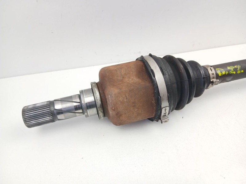 Recambio de transmision delantera izquierda para nissan interstar autobús (x70) dci 100 referencia OEM IAM 8200776533  