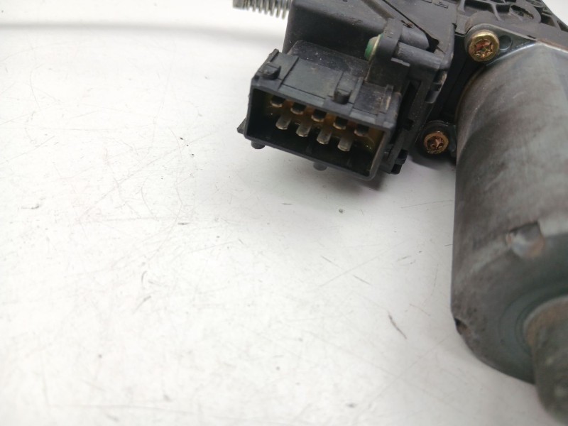 Recambio de elevalunas delantero izquierdo para peugeot 406 berlina (s1/s2) 2.0 hdi 110 referencia OEM IAM 9221F0  