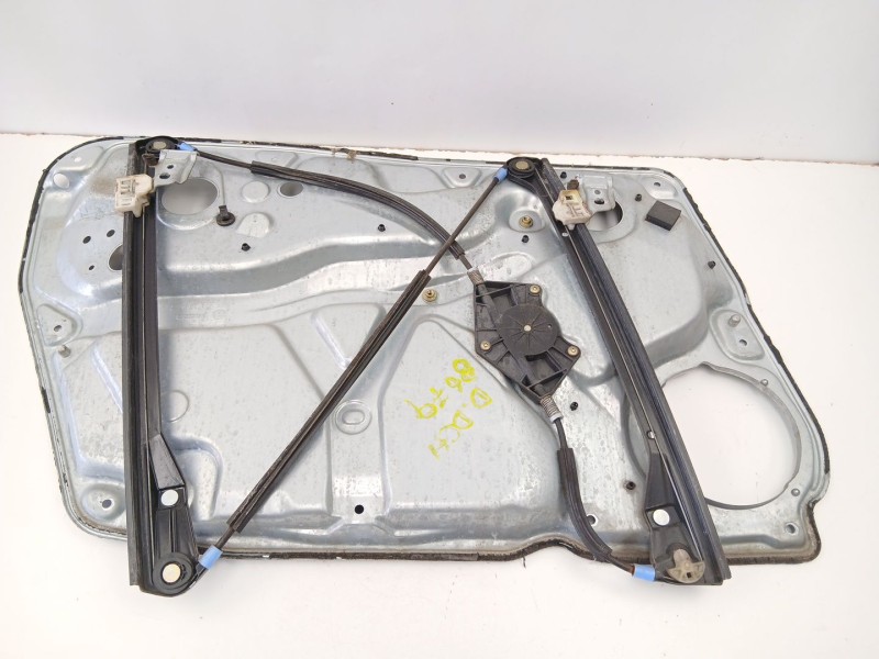 Recambio de elevalunas delantero derecho para volkswagen passat b5 (3b2) 1.9 tdi referencia OEM IAM 3B4837756D  