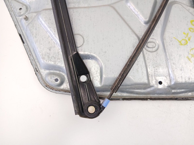 Recambio de elevalunas delantero derecho para volkswagen passat b5 (3b2) 1.9 tdi referencia OEM IAM 3B4837756D  