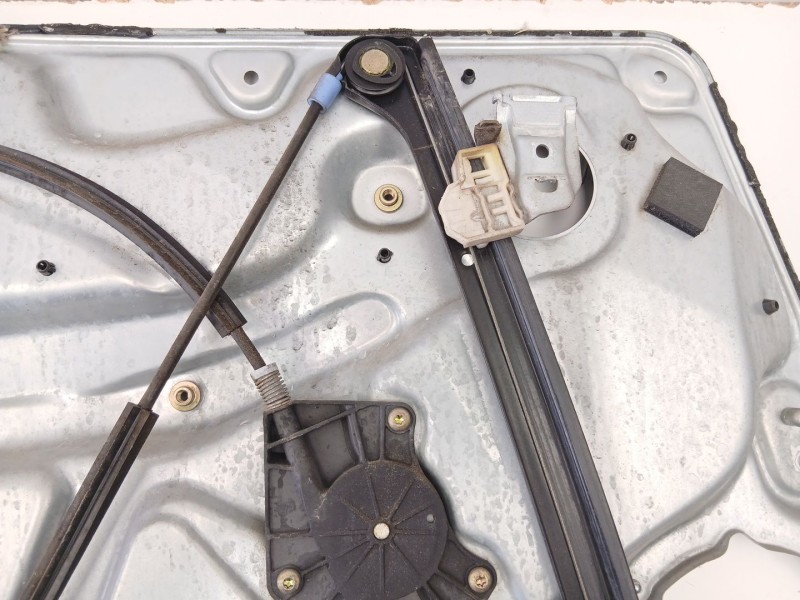 Recambio de elevalunas delantero derecho para volkswagen passat b5 (3b2) 1.9 tdi referencia OEM IAM 3B4837756D  