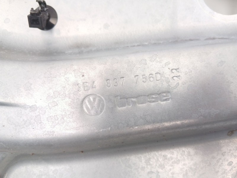 Recambio de elevalunas delantero derecho para volkswagen passat b5 (3b2) 1.9 tdi referencia OEM IAM 3B4837756D  