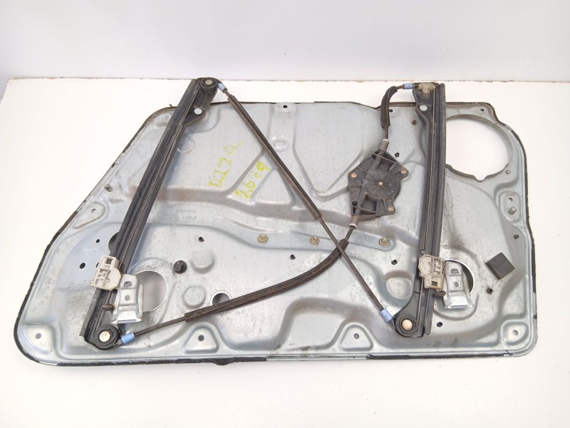 Recambio de elevalunas delantero izquierdo para volkswagen passat b5 (3b2) 1.9 tdi referencia OEM IAM 3B4837755D  
