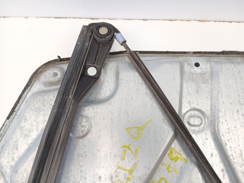 Recambio de elevalunas delantero izquierdo para volkswagen passat b5 (3b2) 1.9 tdi referencia OEM IAM 3B4837755D  