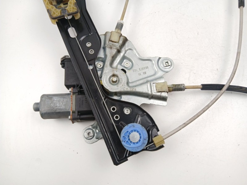 Recambio de elevalunas delantero derecho para opel insignia a (g09) 2.0 cdti (68) referencia OEM IAM 13302452  