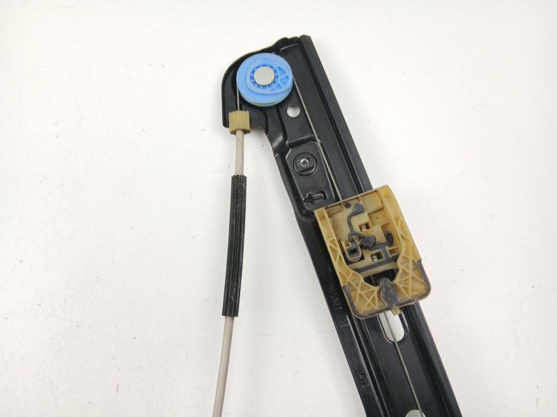 Recambio de elevalunas delantero derecho para opel insignia a (g09) 2.0 cdti (68) referencia OEM IAM 13302452  