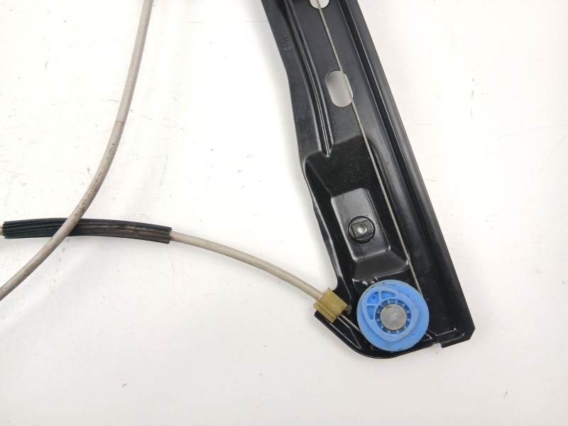 Recambio de elevalunas delantero derecho para opel insignia a (g09) 2.0 cdti (68) referencia OEM IAM 13302452  