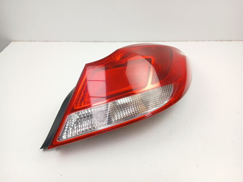 Recambio de piloto trasero derecho para opel insignia a (g09) 2.0 cdti (68) referencia OEM IAM 13279622  