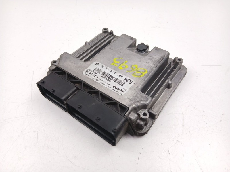 Recambio de centralita para opel insignia a (g09) 2.0 cdti (68) referencia OEM IAM 55576906 0281017105 