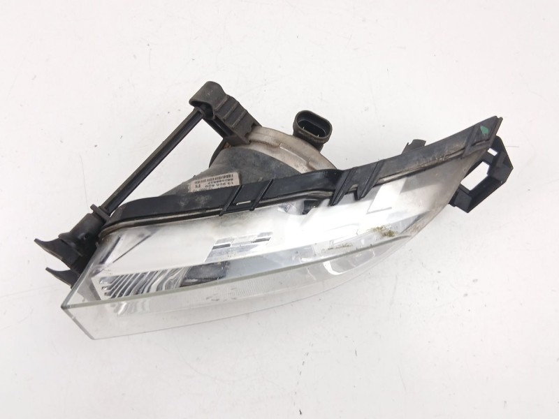Recambio de antiniebla derecho para opel insignia a (g09) 2.0 cdti (68) referencia OEM IAM 13226829  