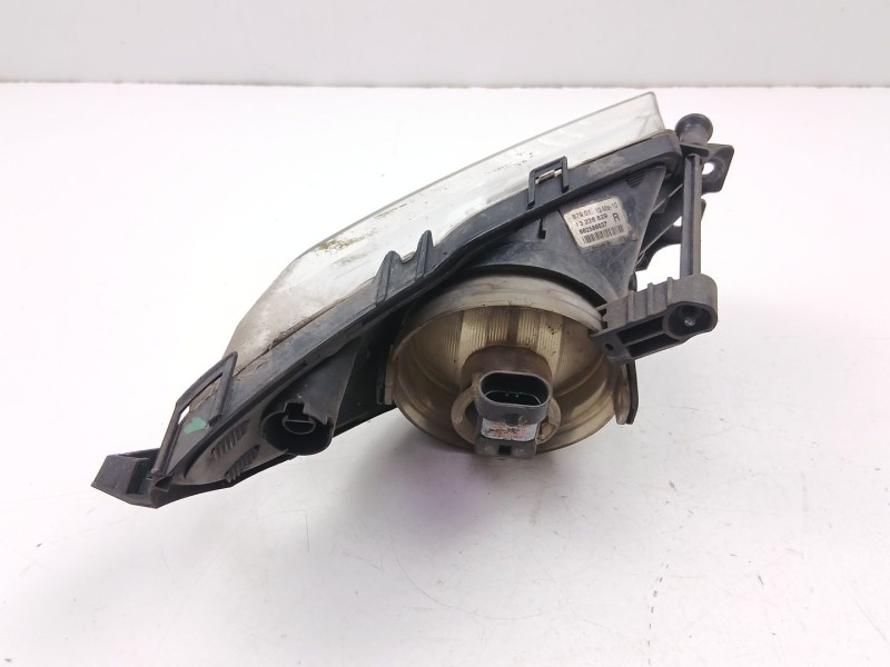Recambio de antiniebla derecho para opel insignia a (g09) 2.0 cdti (68) referencia OEM IAM 13226829  