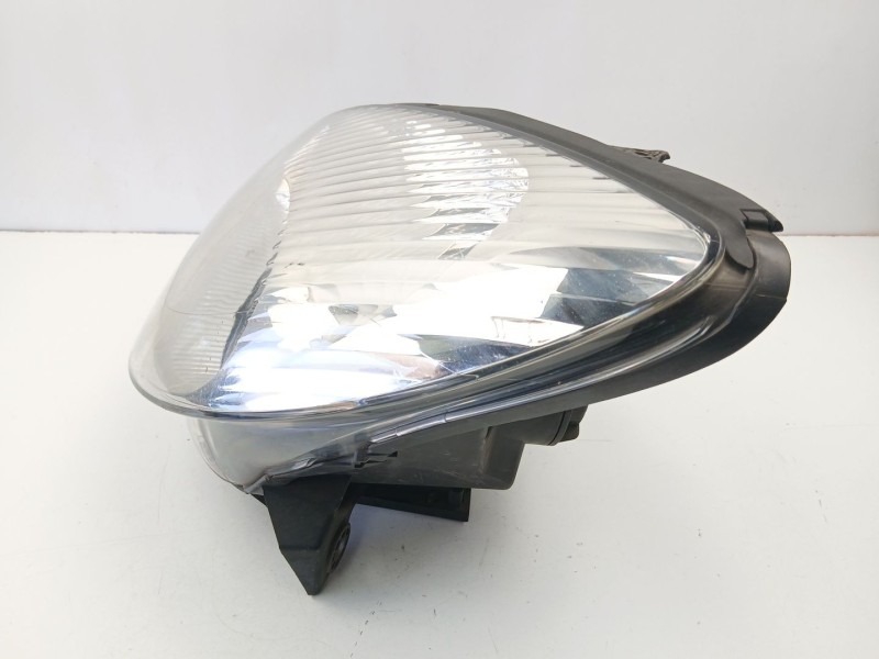 Recambio de faro izquierdo para citroën c5 2.2 hdi d-4hx- 133 cv) referencia OEM IAM 9639319980  