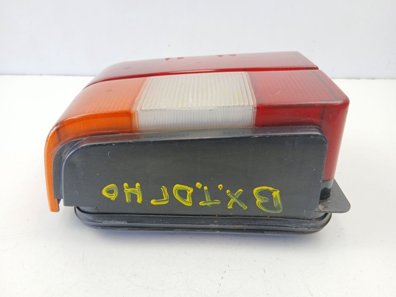 Recambio de piloto trasero derecho para citroën bx (xb-_) 19 d referencia OEM IAM 95656446  