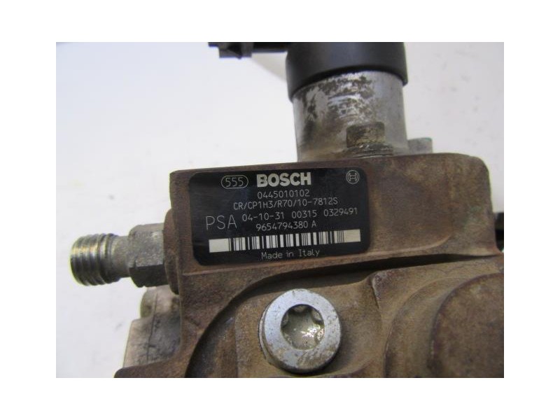Recambio de bomba inyec. diesel : citroen c 3 : 1.4 hdi [2004] para citroen c 3 1.4 hdi referencia OEM IAM 0445010102BOSCH  