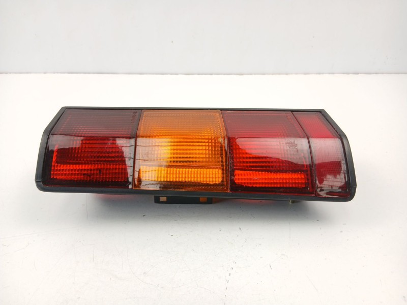 Recambio de piloto trasero izquierdo para renault express 1.6 f8m-diesel referencia OEM IAM 7701031915  