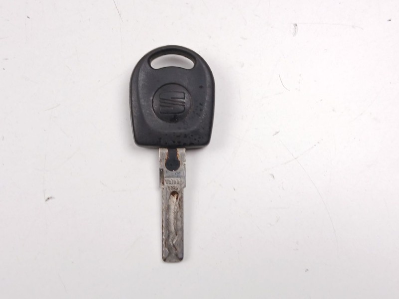 Recambio de manilla maletero para seat ibiza ii (6k1) 1.4 i referencia OEM IAM 6K0827565  