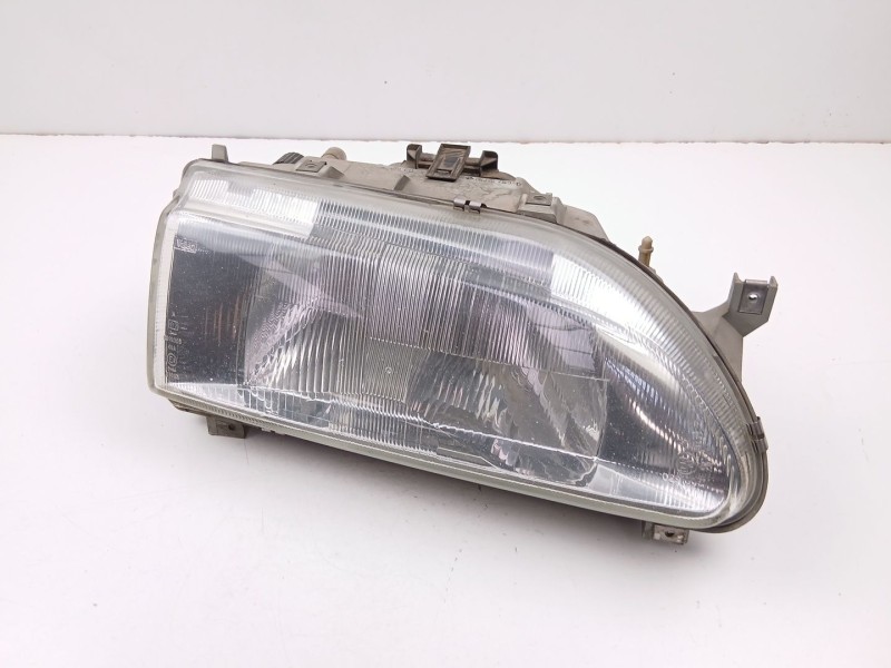 Recambio de faro derecho para renault 19 i chamade (l53_) 1.9 d (l534, l53j) referencia OEM IAM 7701036028  