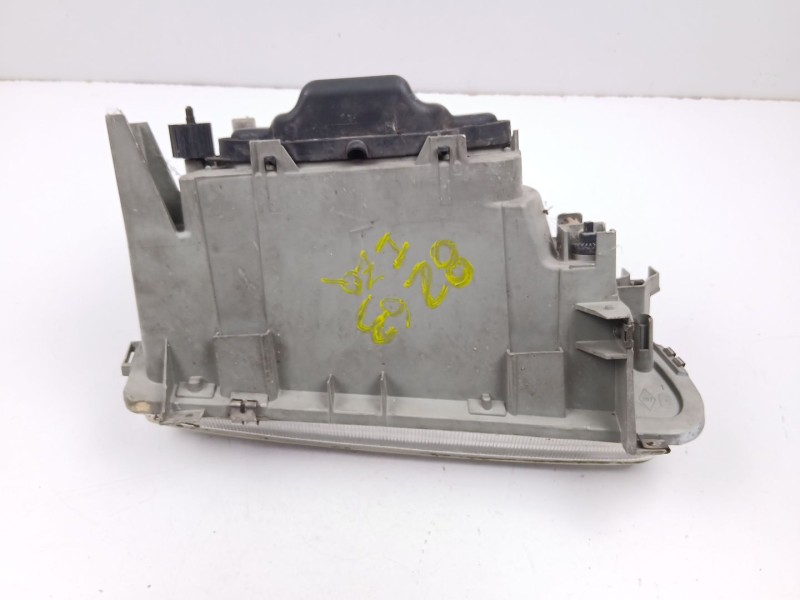 Recambio de faro izquierdo para renault 19 i chamade (l53_) 1.9 d (l534, l53j) referencia OEM IAM 7701036027  