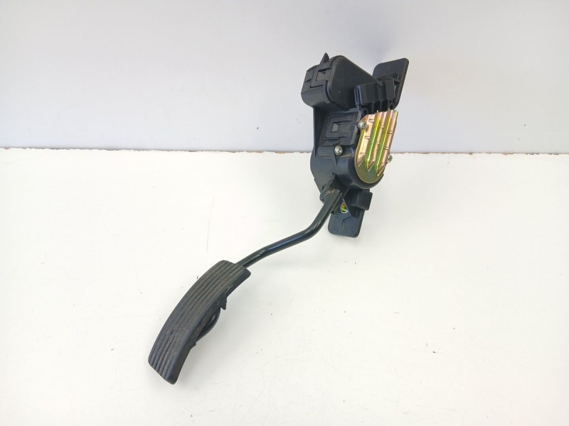 Recambio de potenciometro aceleracion para mitsubishi grandis (na_w) 2.0 di-d (na8w) referencia OEM IAM APM30005  