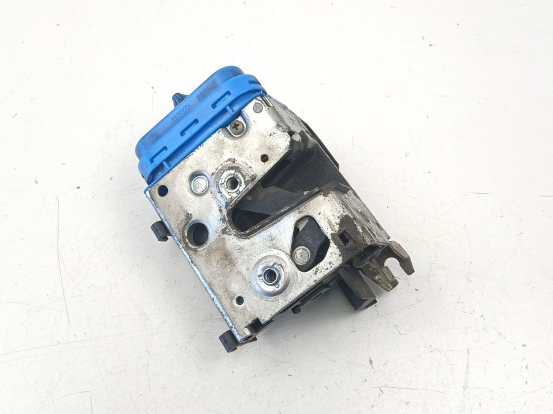 Recambio de cerradura puerta trasera izquierda para audi a4 b5 (8d2) 1.9 tdi referencia OEM IAM 4A0839015H  