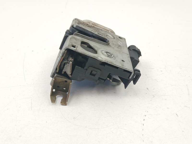 Recambio de cerradura puerta delantera derecha para audi a4 b5 (8d2) 1.9 tdi referencia OEM IAM 8D1837016B  