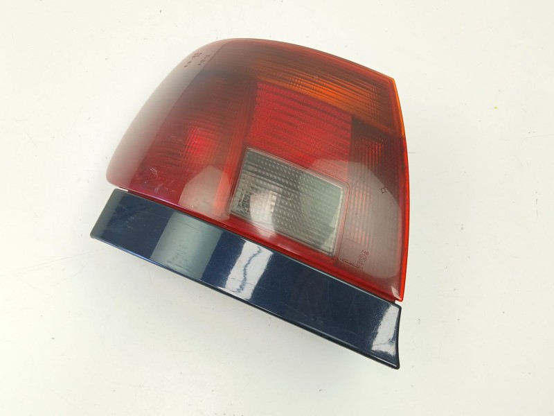 Recambio de piloto trasero izquierdo para audi a4 b5 (8d2) 1.9 tdi referencia OEM IAM 8D0945111A  