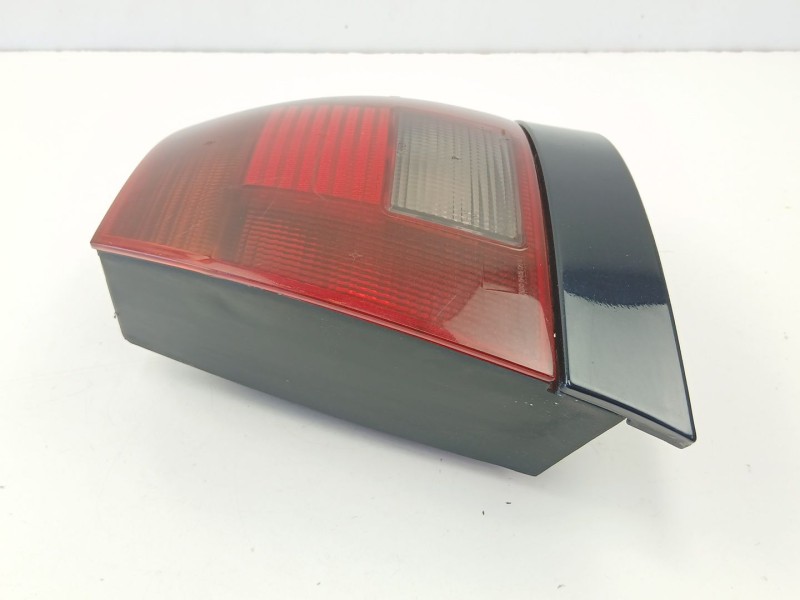 Recambio de piloto trasero derecho para audi a4 b5 (8d2) 1.9 tdi referencia OEM IAM 8D0945112A  