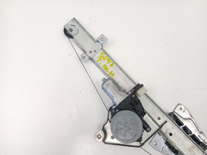 Recambio de elevalunas trasero derecho para mitsubishi grandis (na_w) 2.0 di-d (na8w) referencia OEM IAM MR959660  