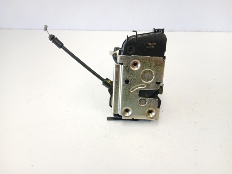 Recambio de cerradura puerta trasera izquierda para renault espace 3.0 dci automatica (176,75 cv) referencia OEM IAM 8200017958 