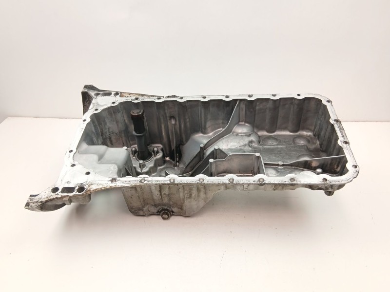 Recambio de carter aceite para mercedes-benz clase c (w203) c 220 cdi (203.006) referencia OEM IAM A6460141402  