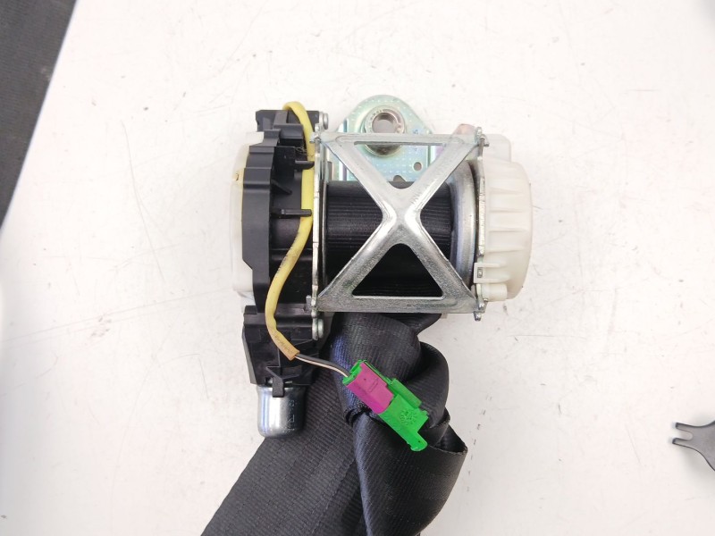 Recambio de cinturon seguridad delantero derecho para skoda fabia ii (542) 1.6 tdi referencia OEM IAM 5J0857702B  